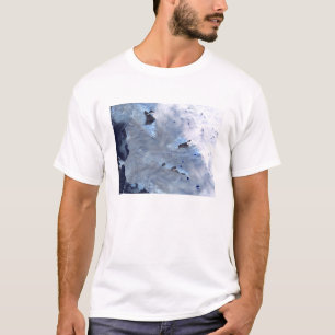 Camiseta Um campo pequeno das geleiras cerca a baía de