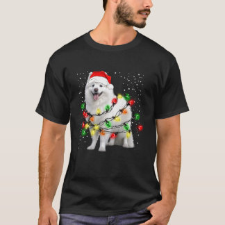 Camiseta Um cão esquimó americano com luzes de cordas para
