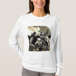 Camiseta Um capacete inteiramente montado do grupo de vôo