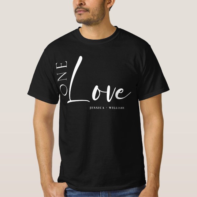 Camiseta Um casal Personalizado Escrito Branco (Frente)