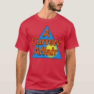 Camiseta Um Caso Atual Despromove Notícias Tabloides 80s