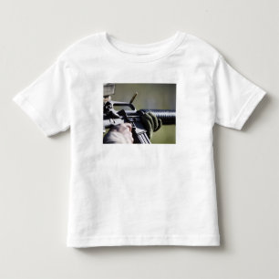 Camiseta Um círculo voa da câmara de um M-16A2