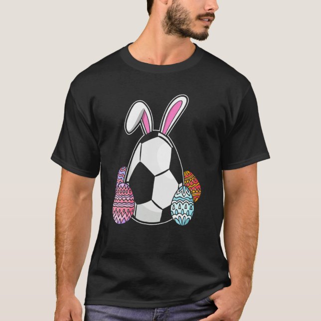 Camiseta Um Coelhinho Com Ovos De Páscoa De Futebol (Frente)
