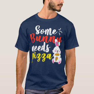 Camiseta Um coelhinho precisa de pizza dia de Páscoa engraç