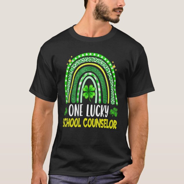 Camiseta Um Conselheiro Escolar Sortudo, Rainbow Shamrock,  (Frente)