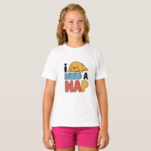 Camiseta Um design fofo e engraçado de “Preciso Dormir” em