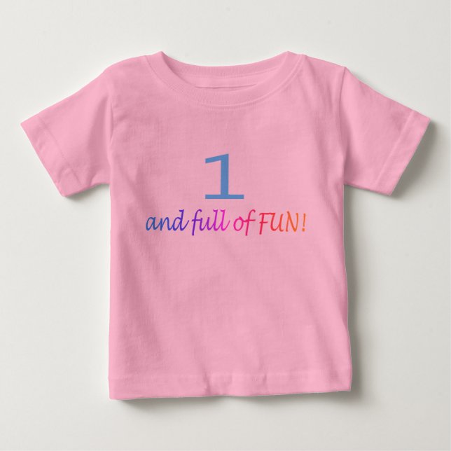 Camiseta Um e cheio do divertimento (cor) (Frente)