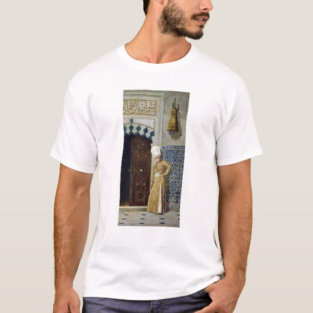 Camiseta Um eunuch antes da porta do harem (Frente)