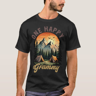 Camiseta Um Feliz Aniversariante de 1 Ano Acampando da Vovó