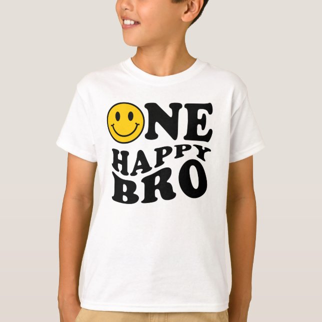 Camiseta Um Feliz Irmão Amarelo Correspondente Um Aniversár (Frente)
