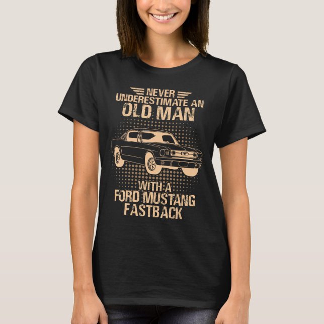 Camiseta Um Ford Mustang velho 1966 Fastback (Frente)