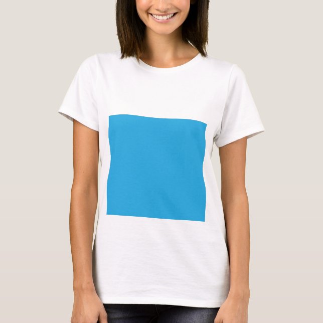 Camiseta um fundo azul com um gato preto e branco (Frente)