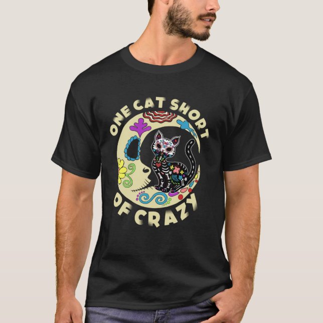 Camiseta Um Gato Curto de Açúcar Maluco Crânio Lua e Gatinh (Frente)