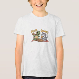 Camiseta Um gato e uma tartaruga gostam de comer pizza