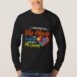 Camiseta Um Grande Pedaço Do Meu Coração Tem Autismo
