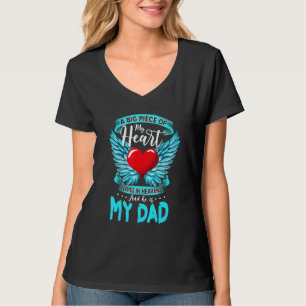 Camiseta Um Grande Pedaço Do Meu Coração Vive No Céu E Ele