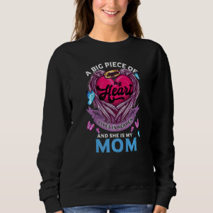Camiseta Um Grande Pedaço Do Meu Coração Vive No Céu Ela É