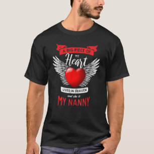 Camiseta Um Grande Pedaço Do Meu Coração Vive No Céu Para Q