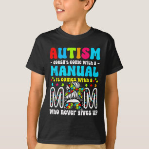 Camiseta Um grande pedaço que meu coração tem utismo e é mi
