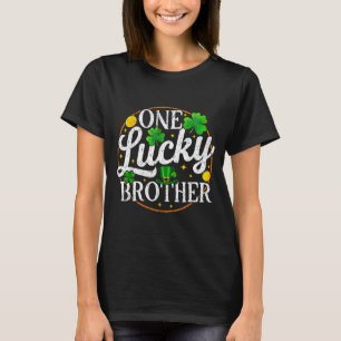 Camiseta Um irmão sortudo dia de São Patrício shamrock famí
