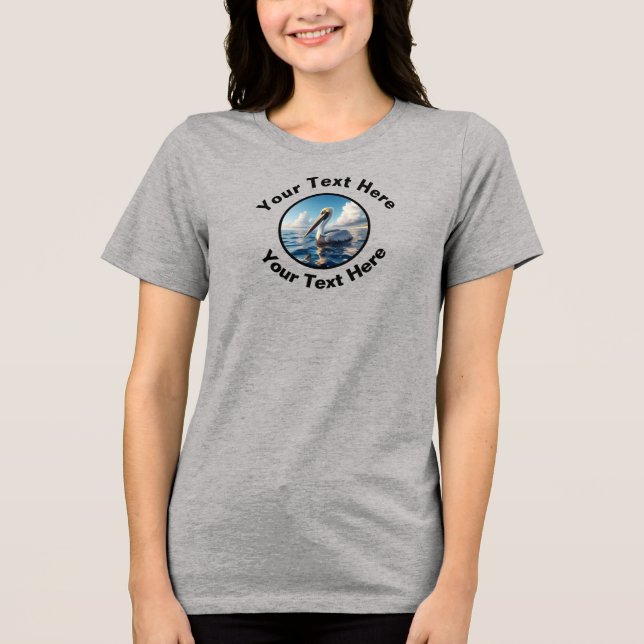 Camiseta Um lindo Pelicano marrom com texto personalizado (Frente)