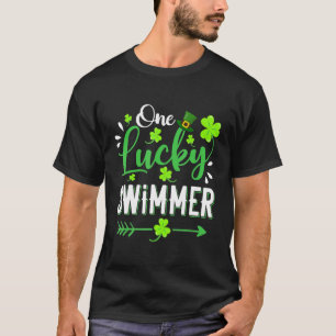 Camiseta Um Nadador Sortudo Shamrock Leprechaun Hat Rua Pat