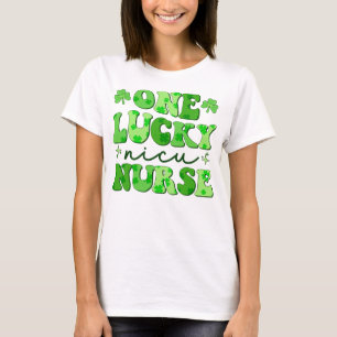 Camiseta Um Núcleo Neonatal de Enfermeira NICU Sortudo