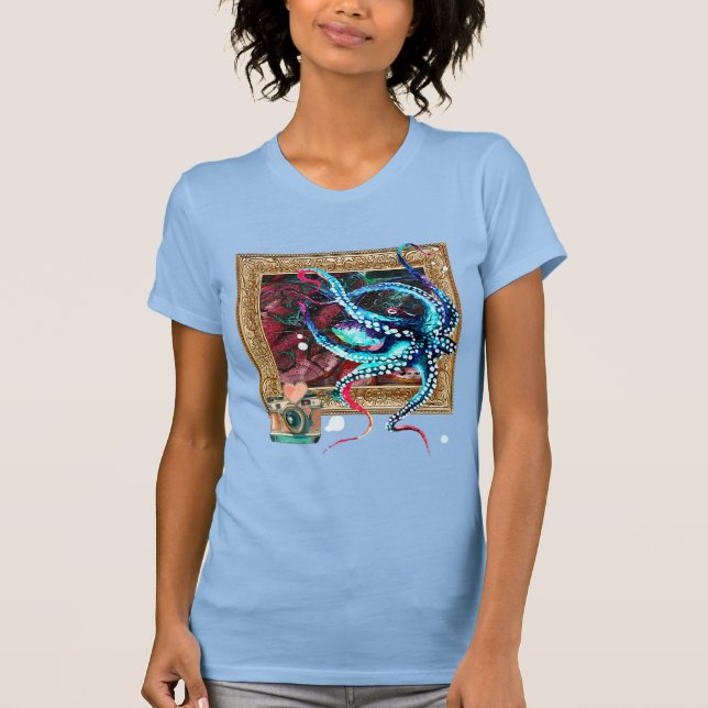 Camiseta Um Octopus, Uma Câmera E Um Mapa Escuro (Frente)