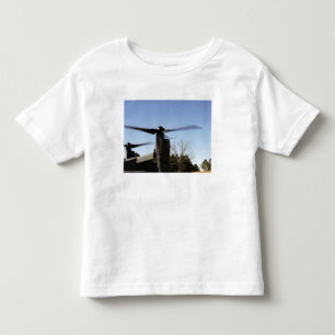 Camiseta Um Osprey CV-22 prepara-se para descolar
