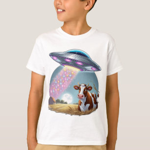 Camiseta Um OVNI raptando uma vaca, com o feixe feito de fa