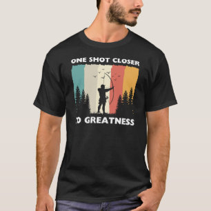 Camiseta Um Passo Mais Perto da Grandeza Frases de Arco e