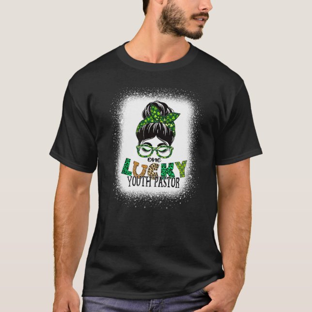 Camiseta Um Pastor Jovens Sortudo Sangrou Rua De Arma Mensa (Frente)