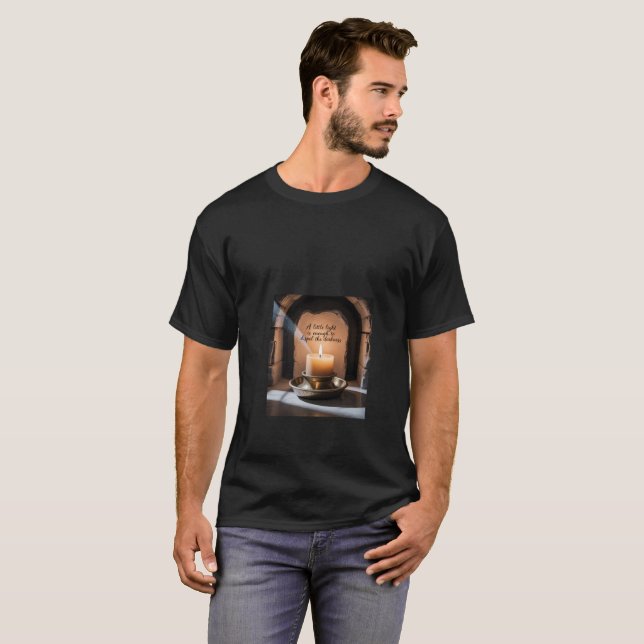 Camiseta Um pouco de luz no escuro (Frente Completa)