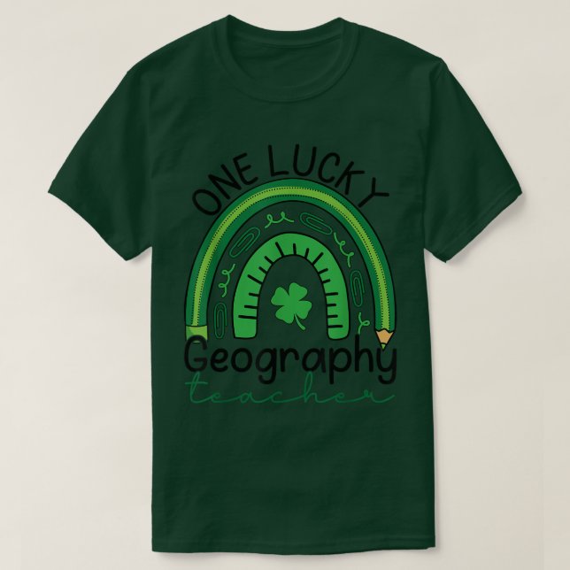 Camiseta Um Professor De Geografia Sortuda Rainbow St Patri (Frente do Design)
