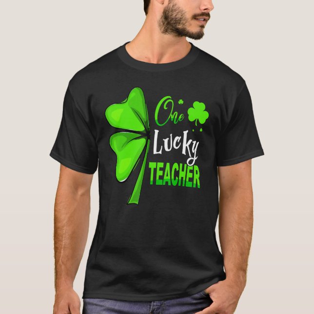 Camiseta Um Professor Sortudo Clover Irish Shamrock Rua Pat (Frente)