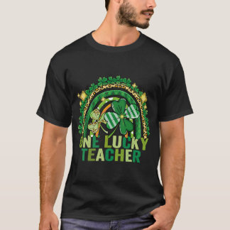 Camiseta Um Professor Sortudo Groovy Retro Rainbow St Patri