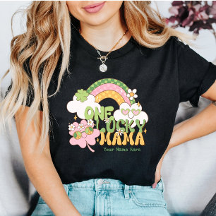 Camiseta Um Retro Arco-Íris da Mamãe Sortuda Personalizado