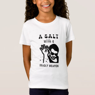 Camiseta Um Sal Com Uma Arma Mortal Meme Engraçado