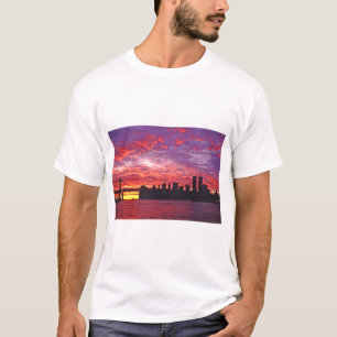 Camiseta Um Sol Brilhante Com A Silhueta Do Baixo