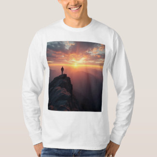 Camiseta Um sol majestoso visto do pico da montanha