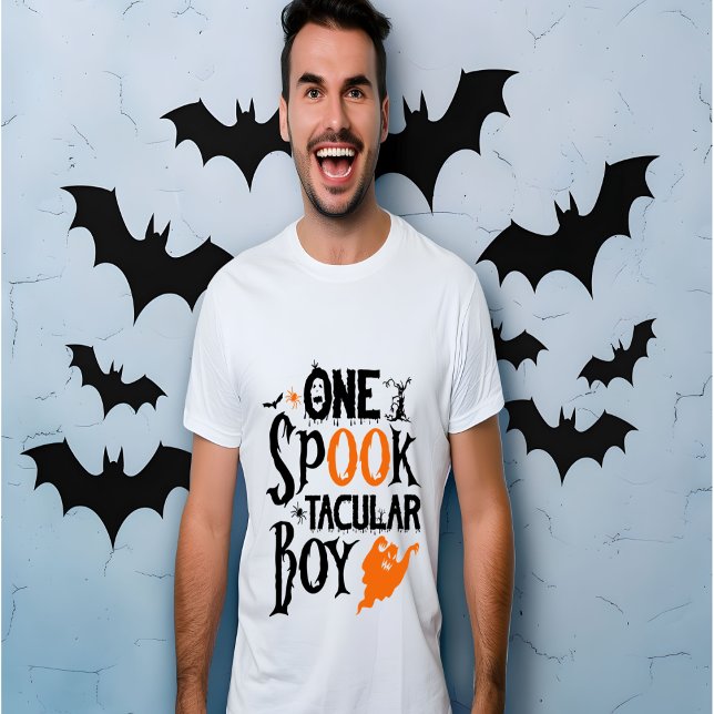 Camiseta Um Spook Tacular Boy retrava as vibrações do Dia d (Criador carregado)