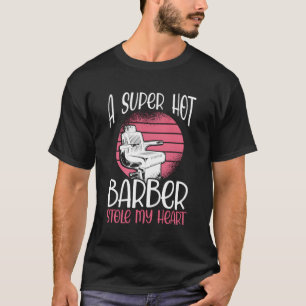 Camiseta Um Super Barbeiro Roubou O Meu Dia de os namorados