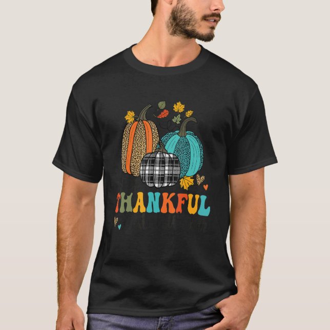 Camiseta Um Trabalhador Postal Agradável Pumpkins Ação de G (Frente)