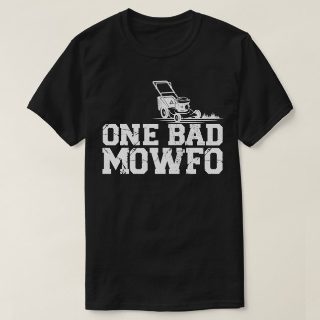 Camiseta Um Trabalhador Removido de Mowfo 1 (Frente do Design)