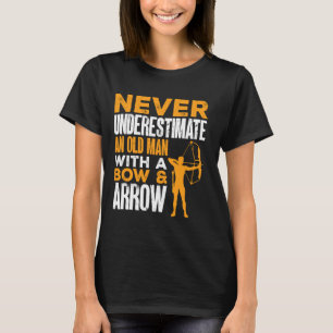Camiseta Um Velho Com Um Arqueiro De Arcos E Arqueiros De S