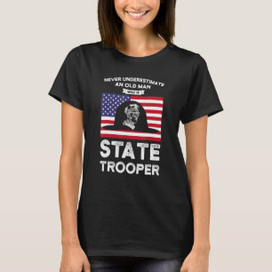 Camiseta Um Velho Homem Que É Policial Militar Policial Mil
