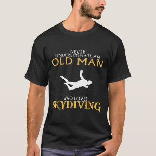 Camiseta Um Velho Que Adora O Skydiving