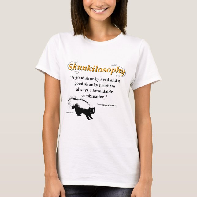 Camiseta Uma boa cabeça desajeitada e um bom coração desfei (Frente)