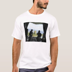 Camiseta Uma caixa de produtos humanitários