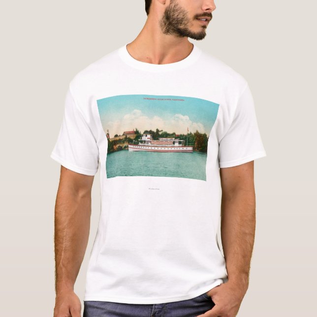 Camiseta Uma cena do Rio Sacramento com um Riverboat (Frente)